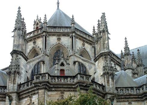 Nantes - Cathédrale Saint-Pierre-et-Saint-Paul - Chevet - Arcs-boutants