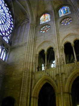Transept nord: travée supplémentaire de Jean de Chelles