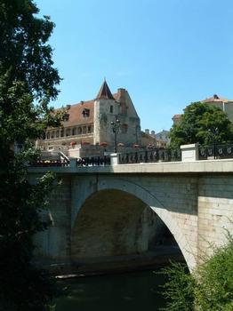 Le Pont-neuf et le château, Nérac