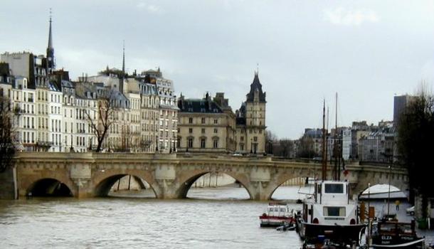 Pont-Neuf sur le petit bras de la Seine