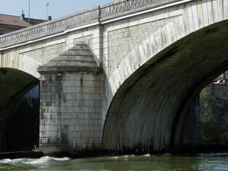 Pont de Neuville-sur-Ain
