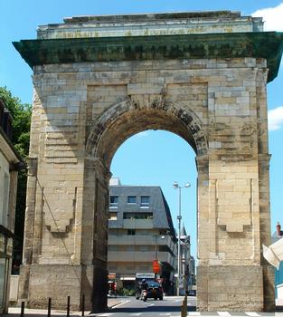 Paris Gate, Nevers