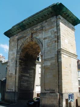 Paris Gate, Nevers