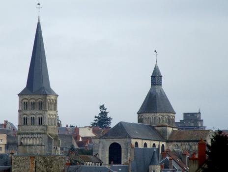 La Charité-sur-Loire - Eglise prieurale Notre-Dame - Ensemble du de la rive gauche de la Loire