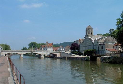 Clamecy - Pont de Bethléem
