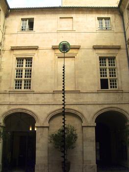 Nîmes - Hôtel de ville - Façade sur la cour intérieure