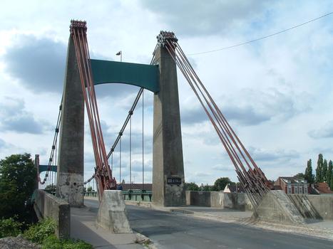 Saint-Leu-d'Esserent - Pont suspendu sur l'Oise
