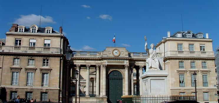Assemblée Nationale - Entrée place du Palais-Bourbon