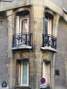 Paris 16ème arrondissement - 122 avenue Mozart - Construit pour lui par Hector Guimard en 1912 : Paris 16 ème arrondissement - 122 avenue Mozart - Construit pour lui par Hector Guimard en 1912