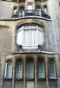 Paris 16ème arrondissement - 122 avenue Mozart - Construit pour lui par Hector Guimard en 1912: Paris 16 ème arrondissement - 122 avenue Mozart - Construit pour lui par Hector Guimard en 1912
