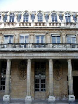 Paris - Palais Royal - Galerie des Proues