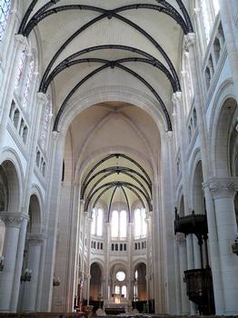 Paris 20ème arrondissement - Eglise Notre-Dame de la Croix - Nef