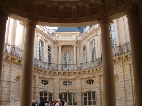 Paris - Hôtel de Beauvais (Cour administrative d'appel de Paris) - Cour