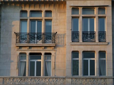 Paris 8 ème arrondissement - Ancien hôtel Lalique, 40 cours Albert-I er par René Lalique et Freiner - Détail de la façade