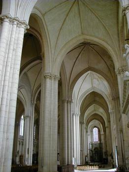 Cathédrale Saint-Pierre de Poitiers.Collatéral