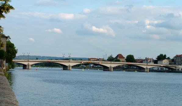 Pont-à-Mousson - Pont sur la Moselle de la rue Gambetta (premier pont sur la Moselle) - Ensemble