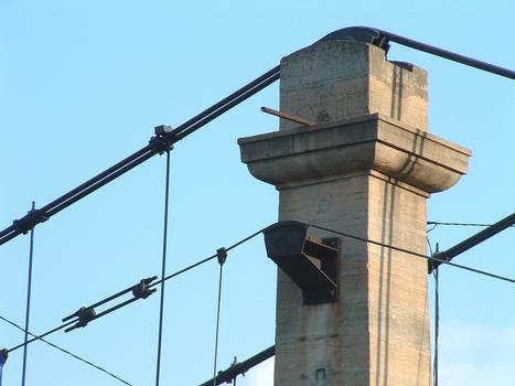 Pont de Couzon - Selle d'appui sur le pylône de rive côté Couzon