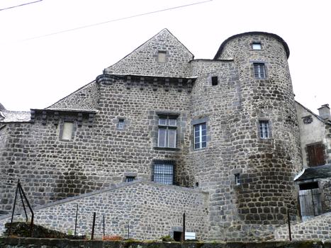 Besse-et-Saint-Anastaise - Château du Bailli