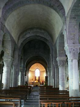 Besse-et-Saint-Anastaise - Eglise Saint-André - Nef