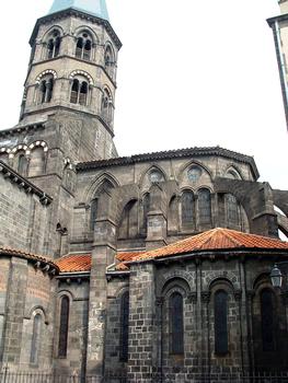 Riom - Basilique Saint-Amable - Chevet et clocher de la croisée du transept