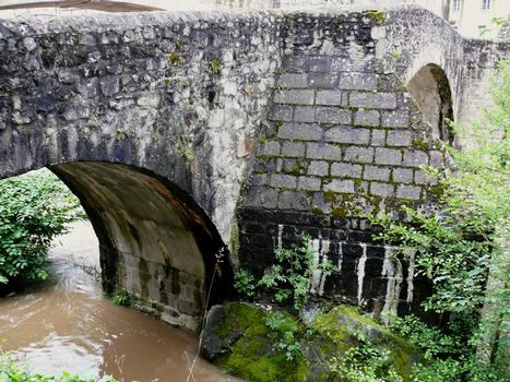 Olliergues roman bridge