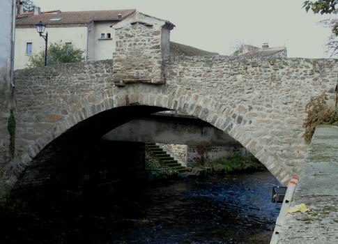Vieux pont de la Pède