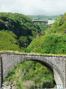 Route des Tamarins et Chemin de fer de la Réunion - Ponts sur la ravine des Colimaçons