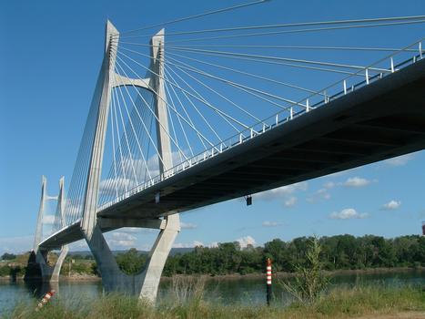 Cable-stayed bridge connecting Tarascon and Beaucaire