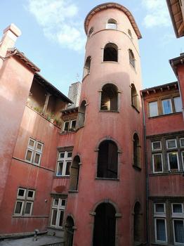 Lyon - Maison du Crible, Tour Rose - La tour Rose qui donne son nom à la maison
