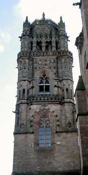Cathédrale Notre-Dame de Rodez.Tour du clocher