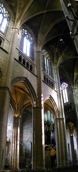 Cathédrale Notre-Dame de Rodez.Elévation de la nef près du transept