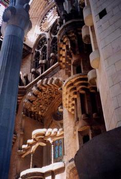 Sagrada Familia, Barcelone.Intérieur du transept nord en construction