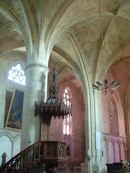 Saint-Emilion - Eglise collégiale - Choeur, transept et chapelles gothiques