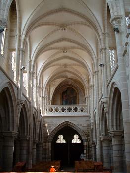 Saint-Père - Eglise Notre-Dame - La nef vue du choeur