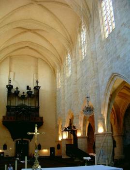 Cathédrale Saint-Sardos, Sarlat. Nef et orgue