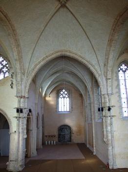 Abbaye de la Piété-Dieu de l'Épau - L'église abbatiale - La nef vue du choeur