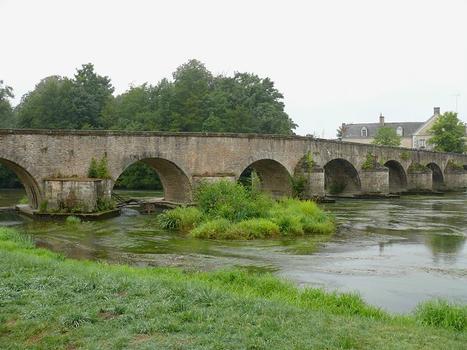 Pont-de-Gennes Roman Bridge