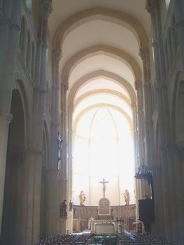 Saint-Andoche Basilica, Saulieu