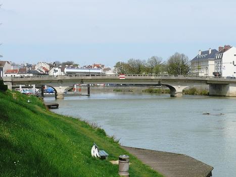 Meaux - Pont Neuf - Franchissement de la Marne entre la rue Aristide Briand et la rue de Trévise