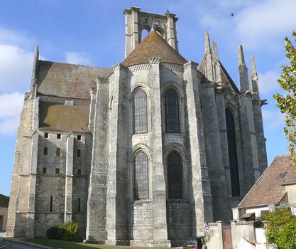 Larchant - Eglise Saint-Mathurin - Vue du chevet de l'église