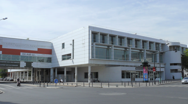 Saint-Denis - Bibliothèque de l'université Paris 8 Vincennes - Saint-Denis: bâtiment rue Guynemer