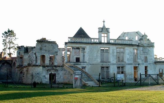 Septmonts - Château des évêques de Soissons - Ancien logis Renaissance en cours de restauration