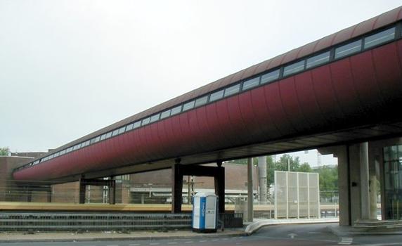 Bahnhofsübergang in Saint-Quentin-en-Yvelines
