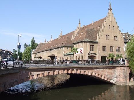 Strasbourg - L'Ancienne Douane et le pont du Corbeau