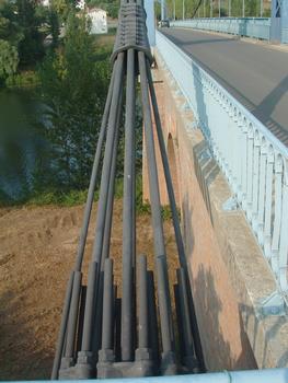 Villebrumier suspension bridge