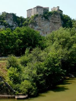 Châteaux de Bruniquel au-dessus de l'Aveyron - Les deux châteaux, à gauche le château Neuf, à droite le château Vieux