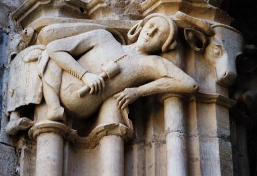Monastère royal de Santes Creus - Grand cloître - Chapiteau avec le sculpteur sculpté