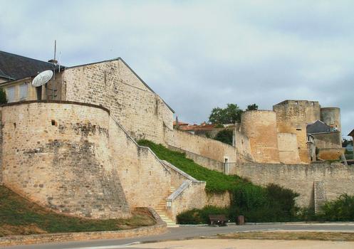 Stadtmauern von Thouars