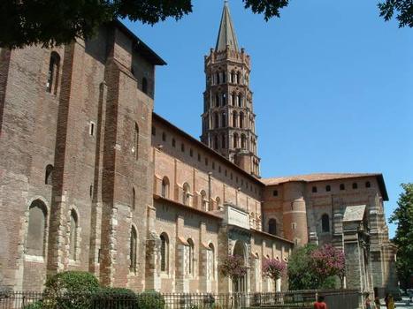 Basilique Saint-Sernin, Toulouse.Vue d'ensemble côté sud