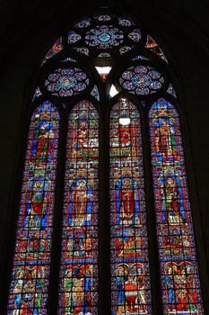 Cathédrale Saint-Etienne, Toul:Verrière 19e siècle du transept Sud consacrée à St Etienne et aux évêques de Toul